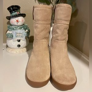 Brand NEW Tory Burch Suede Shearling Boots. Mid Calf Nude/ Light Sand. Size 5.